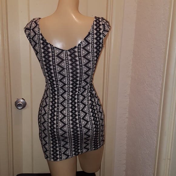 H&M mini - Picture 3 of 3